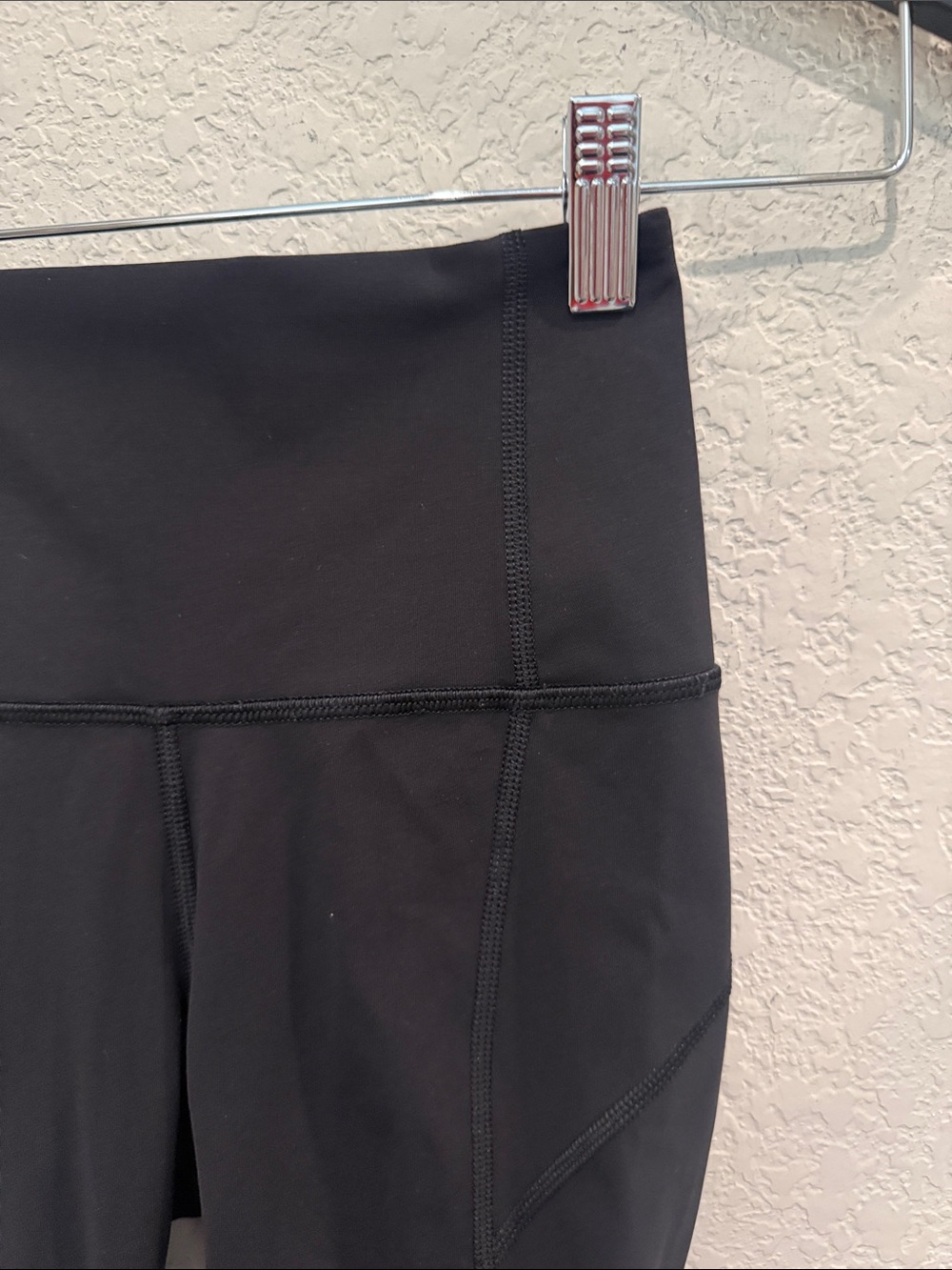 Lululemon Black High-Waist Athletic Capri Leggings size 2 - Picture 5 of 9